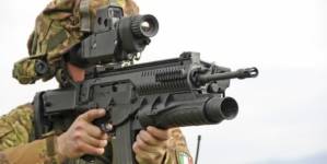 Armata română va utiliza armament Beretta produs la Plopeni