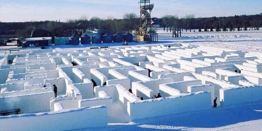 Acesta este cel mai mare labirint de zăpadă din lume