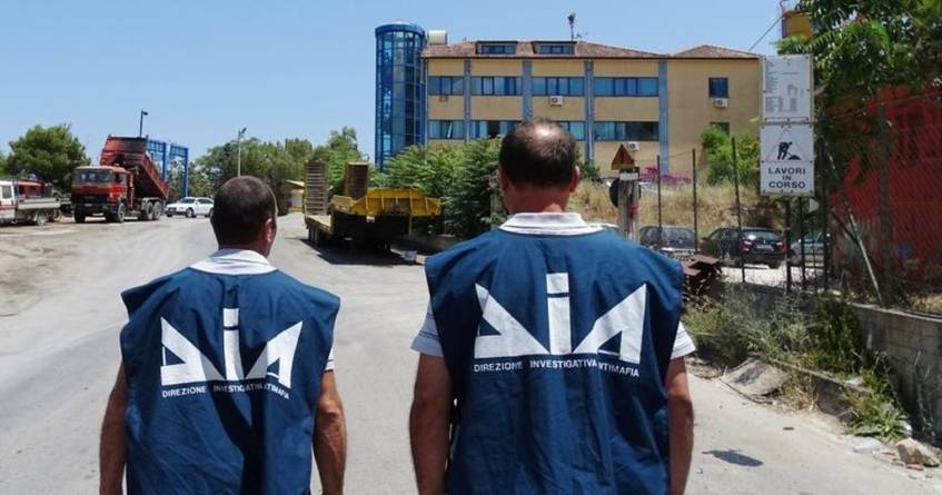 Avertisment al carabinierilor italieni: Mafia își extinde tentaculele în firmele din Europa de Est