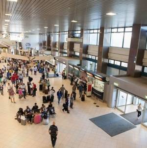 Aeroportul Otopeni, asaltat de solicitări pentru zboruri de repatriere