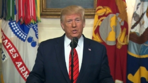 Donald Trump amenință din nou UE cu majorarea taxelor pentru mașini la 25%