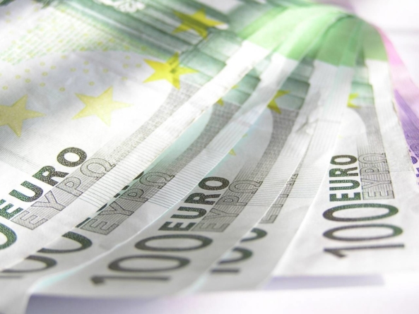 Investiţiile străine directe au urcat la 6,866 mld. euro în primele 11 luni din 2021