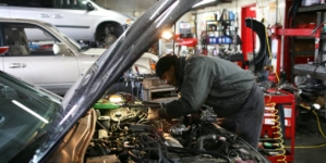 Euroins: Conform tarifelor pentru manoperă, unii mecanici auto ar trebui să fie mai bine plătiți decât președintele României