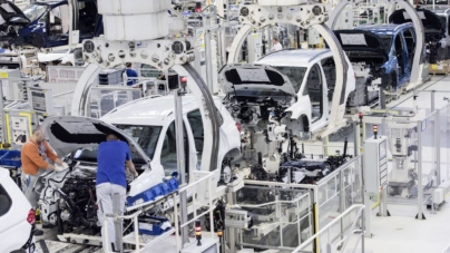 Studiu: Pierderi de 100 mld. euro provocate industriei auto de criza semiconductorilor