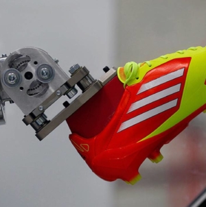 Adidas a înregistrat primele pierderi din 1992 până acum