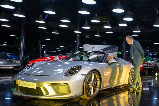 Ion Țiriac și-a îmbogățit colecția de mașini cu două Porsche 911 Speedster