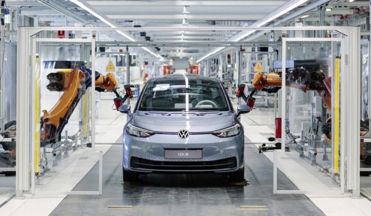 Zi istorică la uzina Volkswagen din Zwickau: a început producția modelului electric ID.3