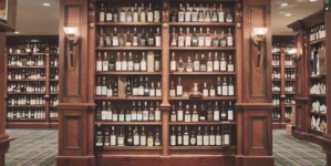 Aceasta este cea mai mare colecție de whisky din lume