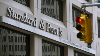 Standard & Poor’s (S&P) a înrăutăţit perspectiva ratingului României de la stabilă la negativă