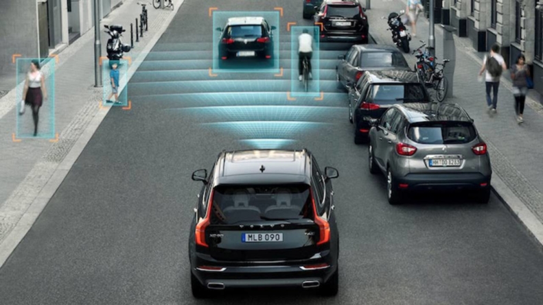 Comisia Europeană: Din iulie 2022 vehiculele noi trebuie să fie echipate cu sisteme avansate de siguranță