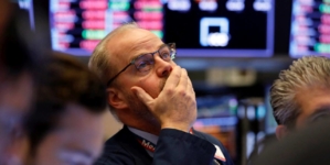 Bursele reacționează: Wall Street a avut cea mai neagră zi de după 1987, iar în Asia toată lumea vinde