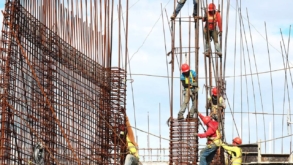 Două treimi dintre companiile de construcţii şi instalaţii anticipează o scădere a volumului de lucrări în 2026 – studiu