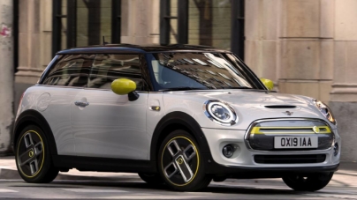 Mini Cooper SE, prezentat online în România