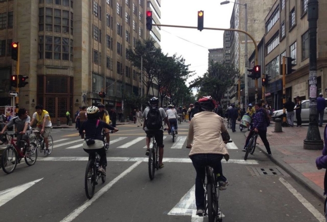 Atenție, șoferi: Începând de astăzi, șapte zone din București devin pietonale. Iată restricțiile