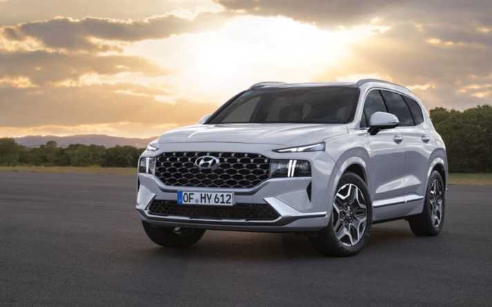 Noul Hyundai Santa Fe – design controversat, tehnologie de vârf