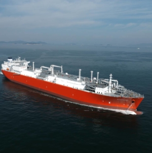 Iranul permite selectiv navelor să tranziteze strâmtoarea Ormuz