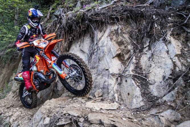 Spectaculoasa competiție Red Bull Romaniacs, la final de octombrie