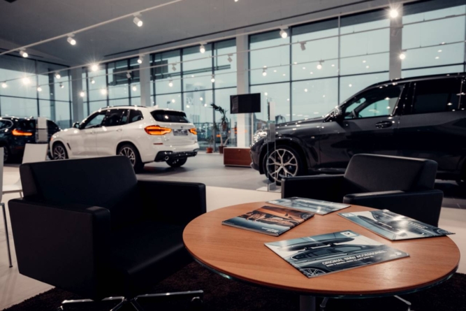 PwC: România va înregistra o creştere cu 0,7% a vânzărilor de autoturisme şi vehicule comerciale uşoare în 2021