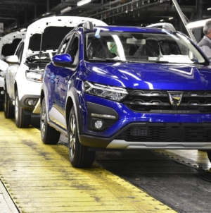 Dacia și Ford au asamblat 425.423 de vehicule în acest an la uzinele din România