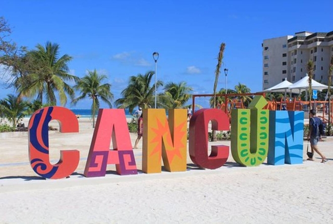 50 de turiști români, blocați în Cancun. MAE român solicită clarificări părții mexicane