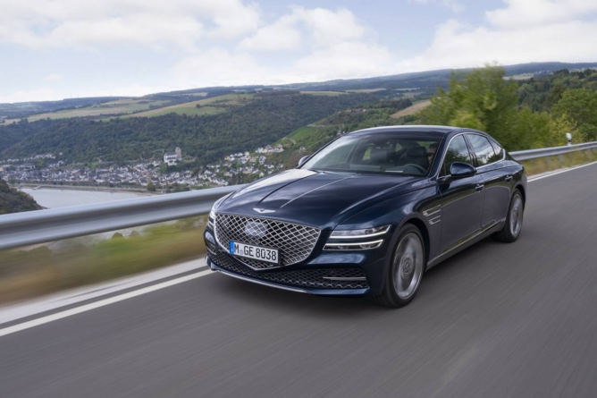 Vânzările mondiale Hyundai au crescut cu 26%. Compania lansează sedanul premium Genesis G80 în Europa