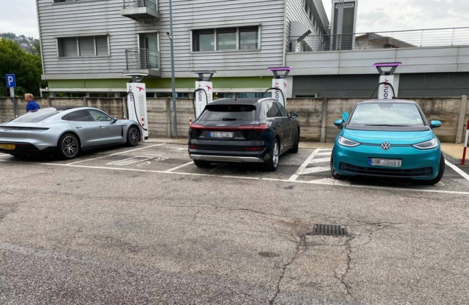 Șeful Volkswagen, nouă aventură cu ID.3: „Asta e orice, dar nu experiență premium de încărcare, Ionity”!