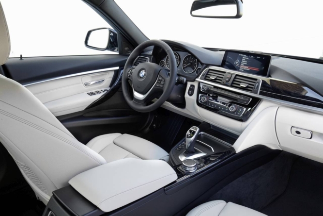 BMW cheamă la service posesorii BMW Seria 3 E46. Clienții mărcii pot afla rapid dacă automobilul lor este supus unor acţiuni tehnice