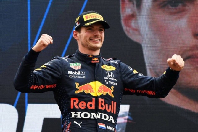 Max Verstappen a câștigat Campionatul Mondial de Formula 1 în ultimul tur al cursei de la Abu Dhabi