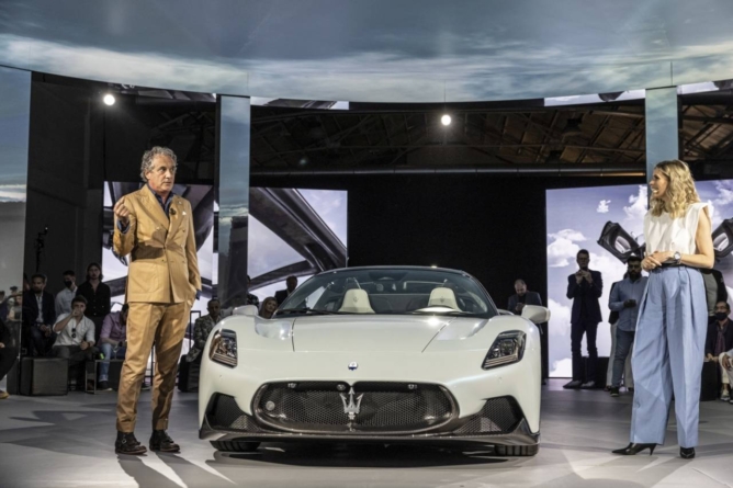 Maserati a prezentat MC20 Cielo, cel mai scump model al grupului Stellantis