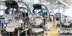 Industria auto germană va produce cu 700.000 mai puține mașini în acest an decât estima inițial