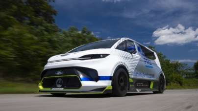 Ford Pro Electric SuperVan, cu 2.000 CP, dezvăluit la Goodwood Festival of Speed