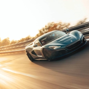 Rimac Nevera ridică mănușa aruncată de Tesla și Porsche devenind cel mai rapid model electric de serie – VIDEO