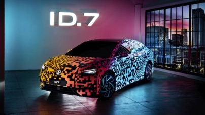 Volkswagen ID.7, prezentat sub camuflaj înaintea CES 2023
