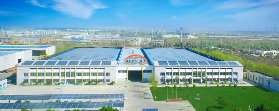 Compania germană AE Solar anunță o investiție de 1 mld. euro în România într-o fabrică de panouri solare