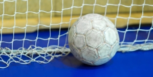 Dinamo București învinge THW Kiel, dar este eliminată din Liga Campionilor la handbal masculin