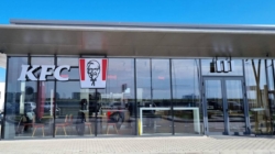 Restaurante KFC Ã®n benzinÄƒriile Rompetrol din RomÃ¢nia