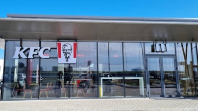 Restaurante KFC în benzinăriile Rompetrol din România