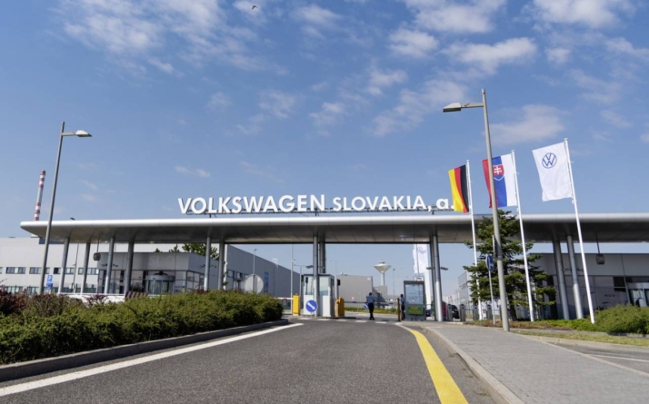 Un nou Volkswagen Passat va fi lansat în septembrie 2023, urmat de Skoda Superb