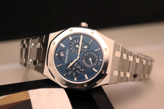 Audemars Piguet va înlocui, returna banii sau repara orice ceas al său furat sau deteriorat