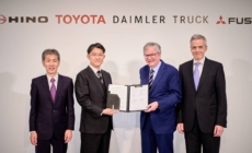 Daimler și Toyota au decis să unească Mitsubishi Fuso cu Hino Motors