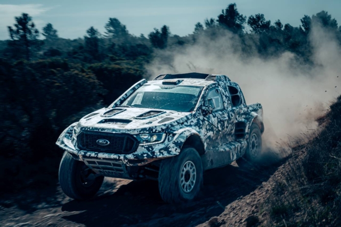 Ford va participa pentru prima dată cu o echipă de uzină la raliul Dakar