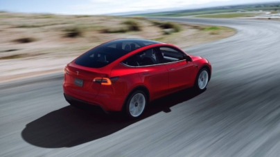 Cele mai vândute mașini din Europa în 2023: Tesla Model Y a învins Dacia Sandero