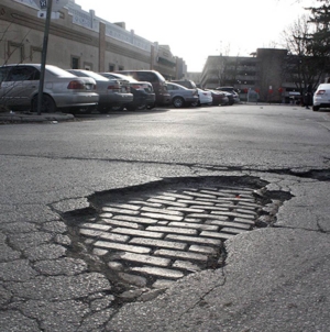 PMB a pregătit un miliard de lei pentru repararea străzilor din București