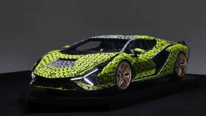 Lamborghini Sian la scară 1:1, din piese LEGO, la București și Cluj-Napoca