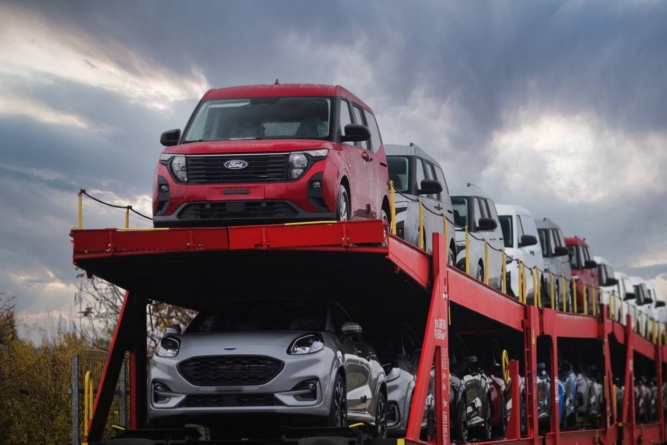 Uzina din Craiova livrează primele Ford Transit și Tourneo Courier – VIDEO
