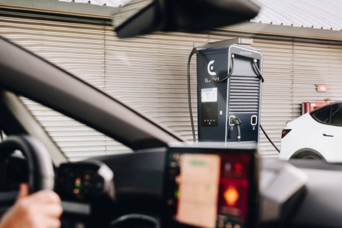 Eldrive: Numărul de stații de încărcare pentru mașini electrice crește în 2024 de la 350 la 1.000