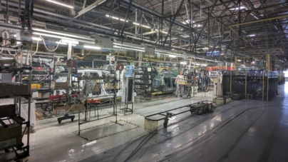 Sindicaliștii de la uzina Dacia anunță disponibilizarea a 1.200 de angajați și scăderea producției