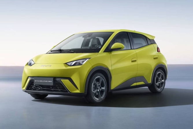 Dacia Spring are un nou rival puternic din China. BYD Dolphin Surf ajunge în România