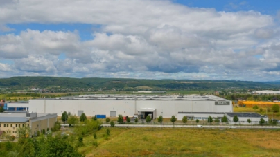 Cel mai mare centru logistic al Renault Group se află în România. Și tocmai a împlinit 20 de ani
