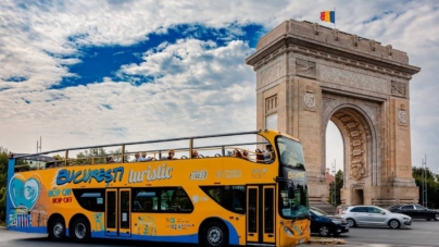 Autobuzele „Bucharest City Tour” revin, de luni, pe străzile Capitalei